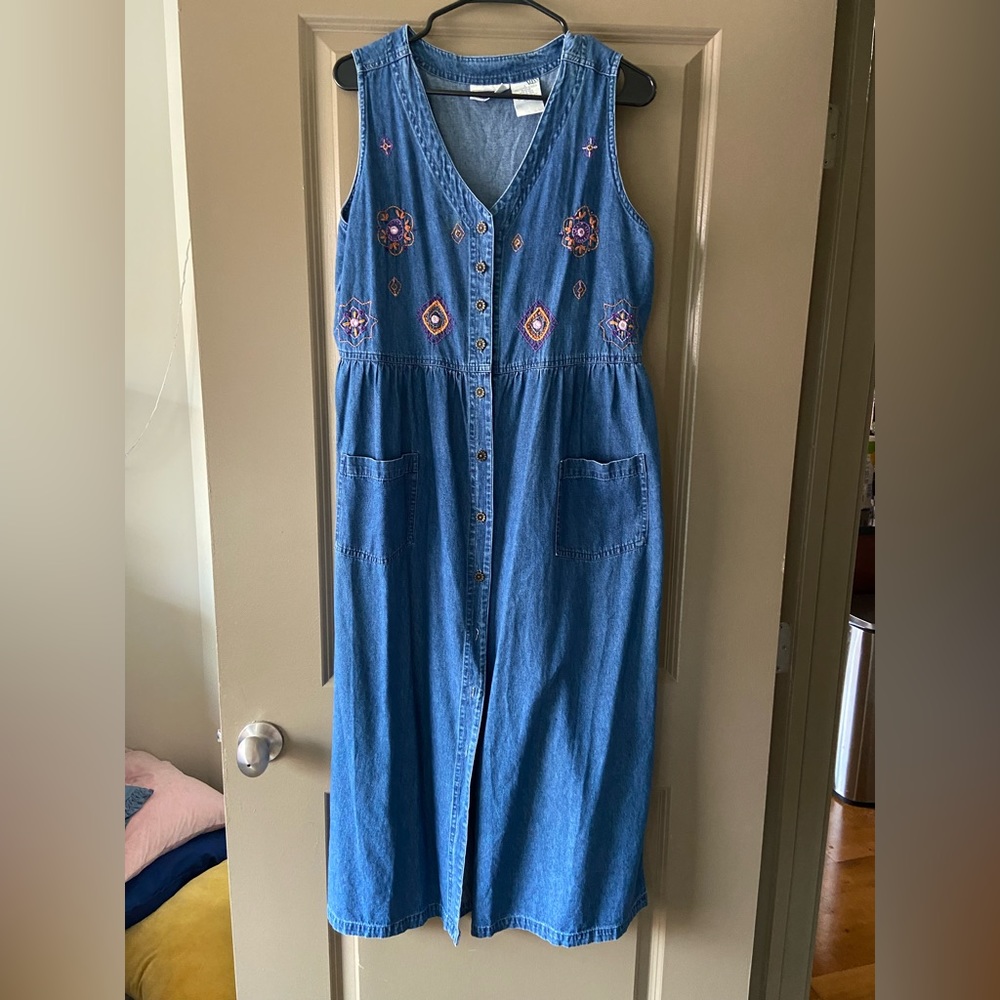 VINTAGE DENIM EMBROIDERED DRESS